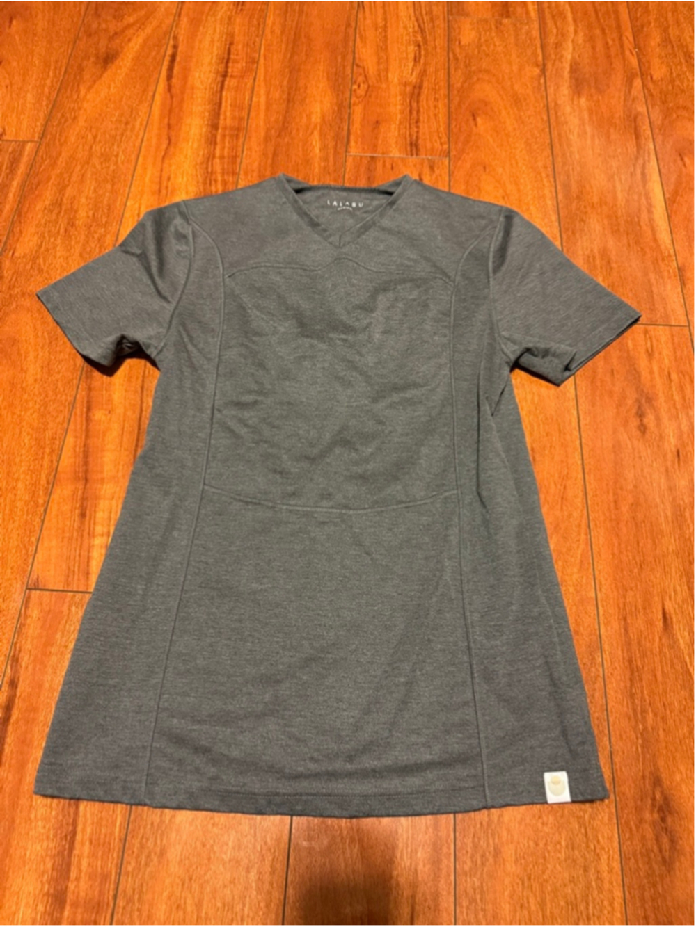 Women's LALABU Gray Short Sleeve Tee Medium